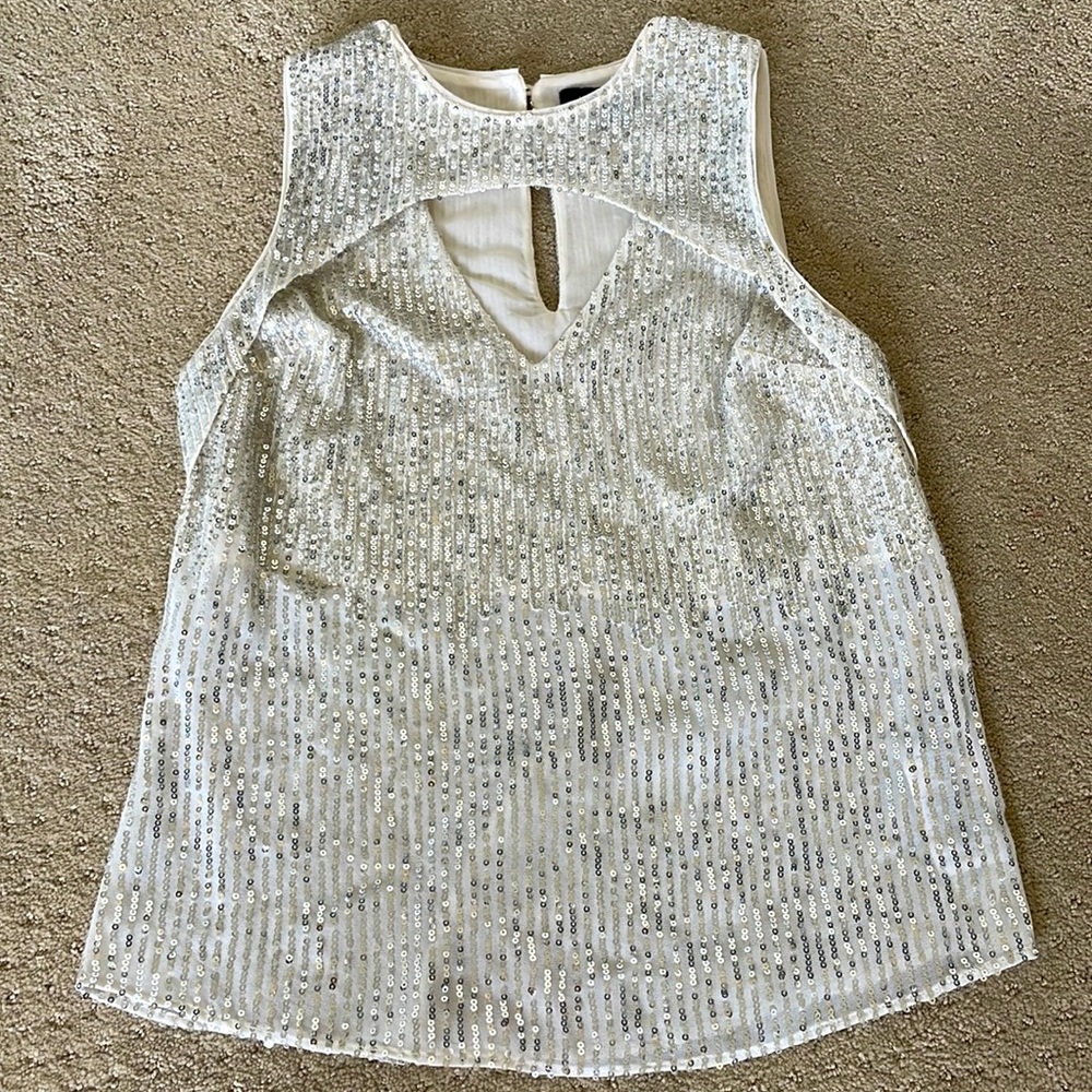 Guess by Marciano Women’s  Leanna Sequins XS Top.